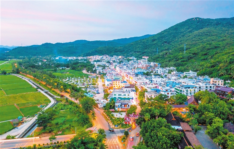 三亚市吉阳区六盘村田园变乐园美丽乡村引客来